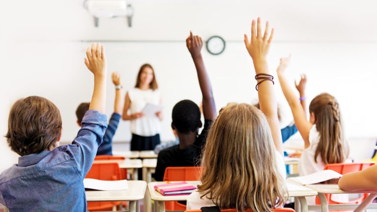 Mais teoria ou mais exercícios?