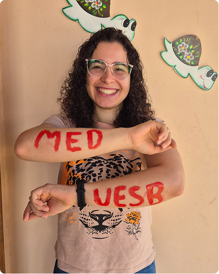 Estudante aprovada em Medicina na UESB