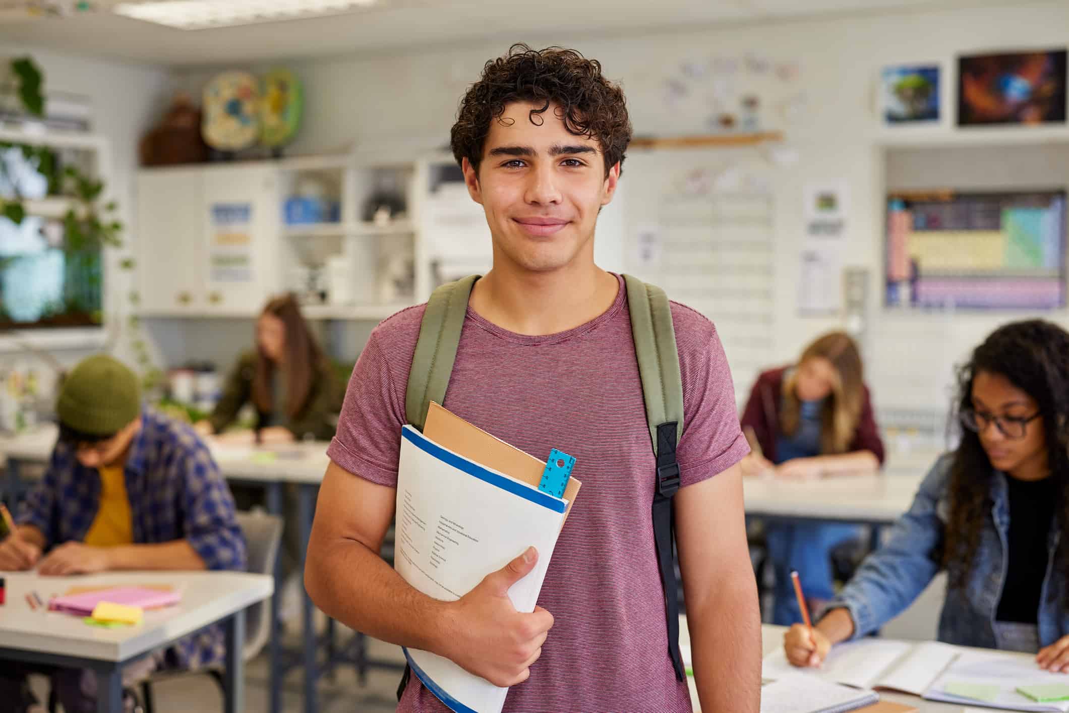 Estudante representando o fim das inscrições para o Enem 2026 que está próximo.