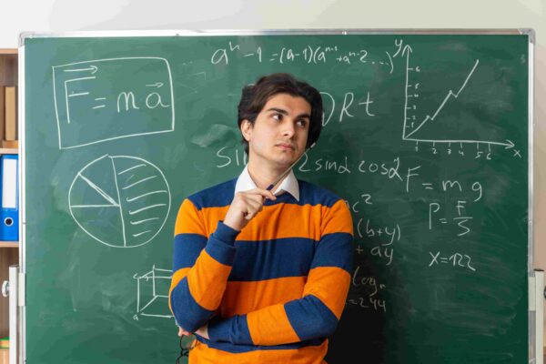 Estudante pensando sobre o que é algebra