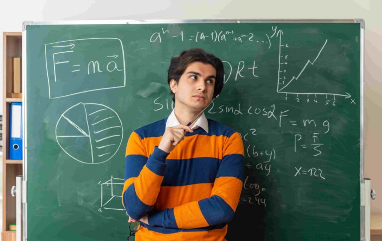 Estudante pensando sobre o que é algebra