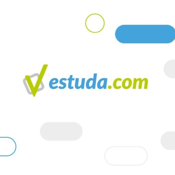 Escrita da marca "Estuda.com", maior plataforma de estudos para Enem e vestibulares do Brasil.